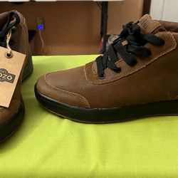 MOZO Natural  Men’s Slip Resistant Shoes