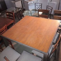 Nice Wood Top Metal base Table w/6 Chairs