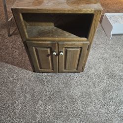*FREE*  GAYLAN INDUSTRIES WOODEN CABINET