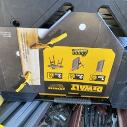 Del way Carpenter Table