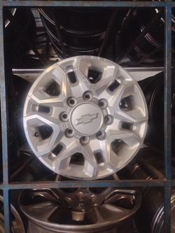 8x180.  18x8. Oem CHEVROLET Silverado 2500