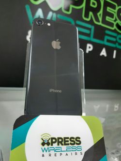 iPhone 8 - Black - 64 GB - AT AND T / Cricket / H2O - Excellent Condition - SOMOS TIENDA