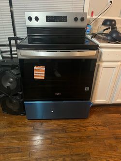 Brand new whirl pool oven