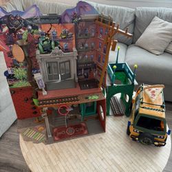 Ninja Turtle House & Van