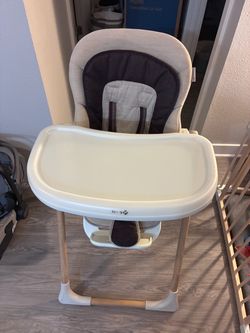Saftey 1st Baby Washable High chair