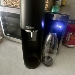 Soda stream with Variety Bubly 6Pack Of Cartridges (2cases)