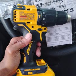 New$$$$ DeWalt Hammer Drill With 5ah Charger
