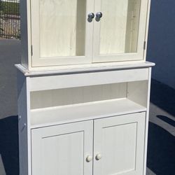 Cute Cabinet for Kitchen or Bathroom