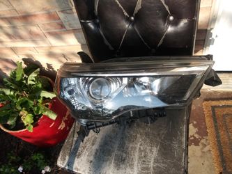Toyota 4 Runner Headlight