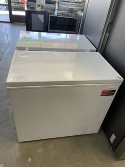 Frigidaire 7cu Chest Freezer In White 