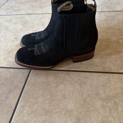 Boots 10 Men