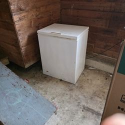 Frigidaire Chest Freezer