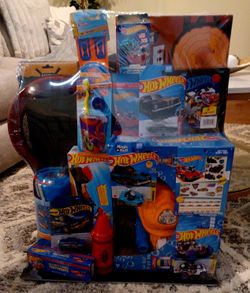Hot Wheels Easter Gift Bundle