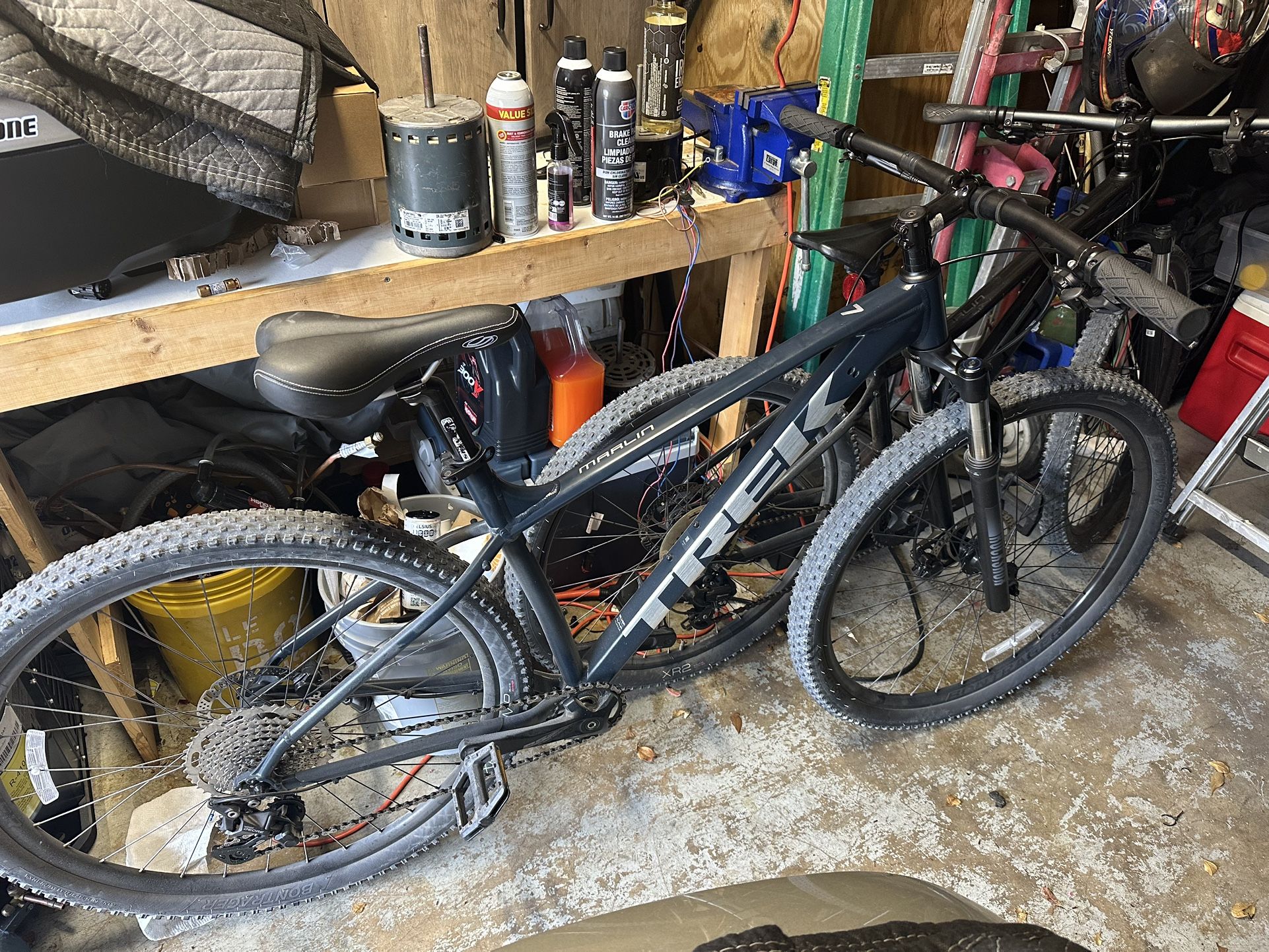 TREK Mountain Bike 
