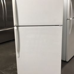 Whirlpool Top Freezer Refrigerator Apartment Size 18Cu Ft 