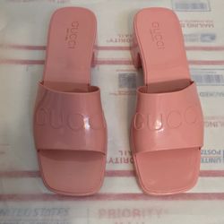 GUCCI Wild Rose Pink Rubber GG Logo Slides Heel Mules Sandals size 37