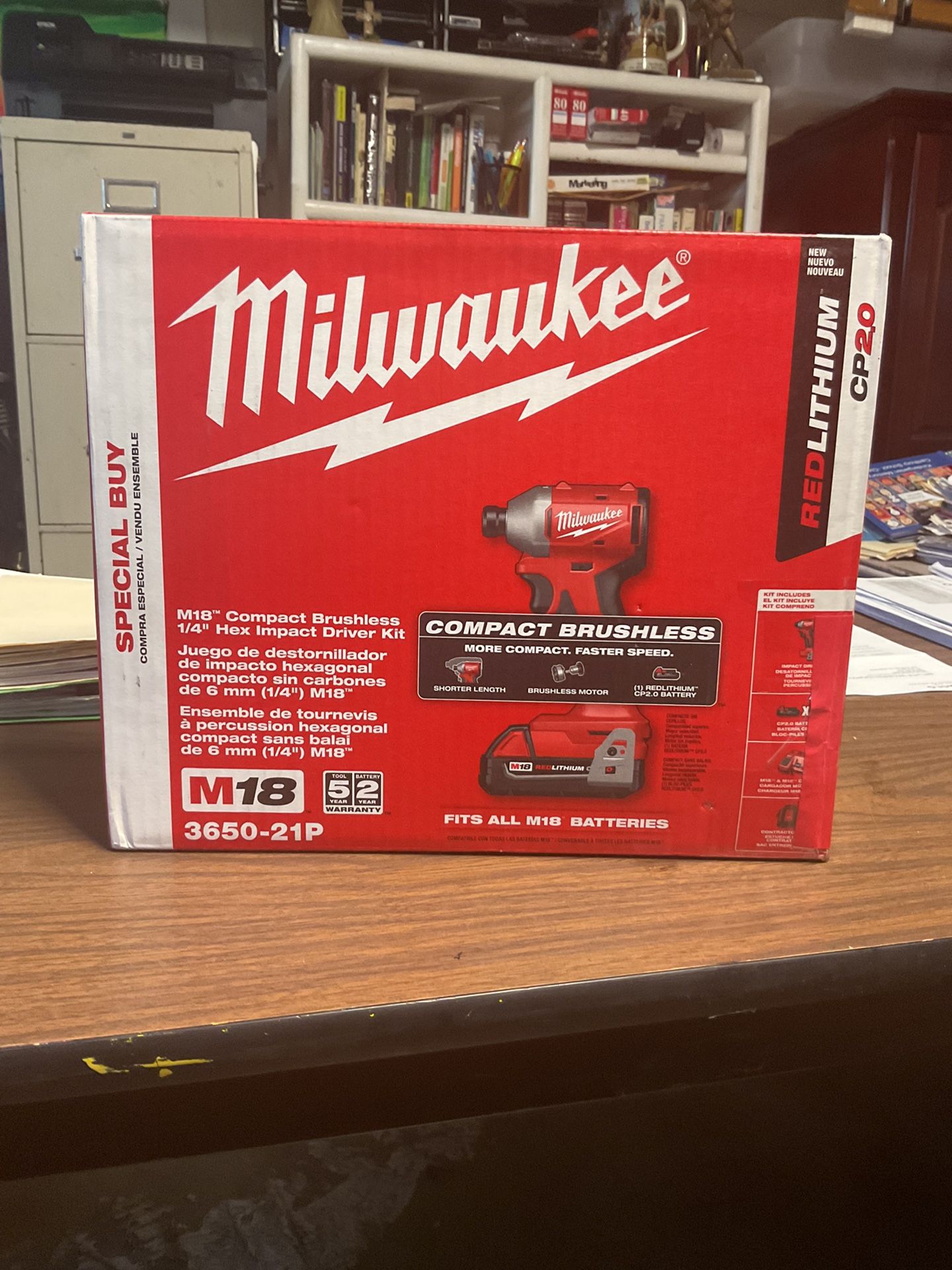 NEW M18 1/4 Drive Impact Driver w/battery