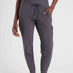 Athleta super soft cargo Sutton joggers women’s grey pants Sz medium Sutton 