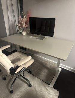 XL Standing Desk + Chair 