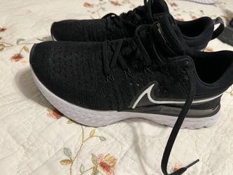 Nike React Infinity Run Flyknit 2 Size 7,5