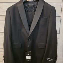 NEW BLACK TUXEDO 