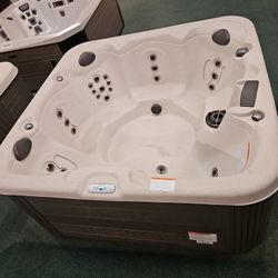 Hot Tub,spa