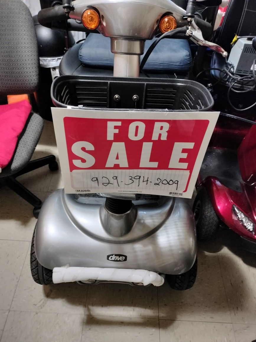 GREAT SCOOTER IN GREAT CONDITION