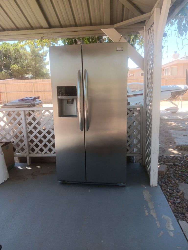 Excellent Frigidaire, Side By Side Refrigerator