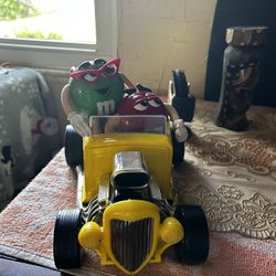 M&M's World Candy Dispenser Rebel Without A Clue