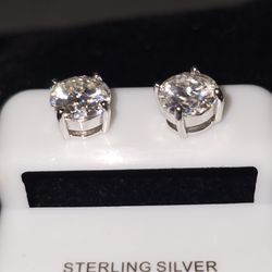 8mm Moissanite Screwbacks