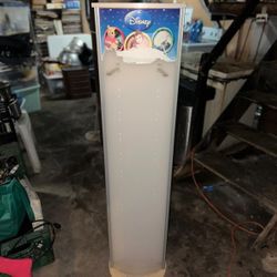 Display ( You Can Cover The Disney Sign Or Take It Off)