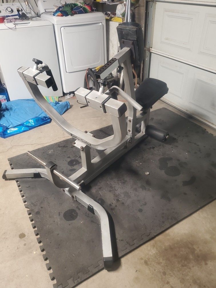 Body-Solid Seated Row Machine Read Description Below..
