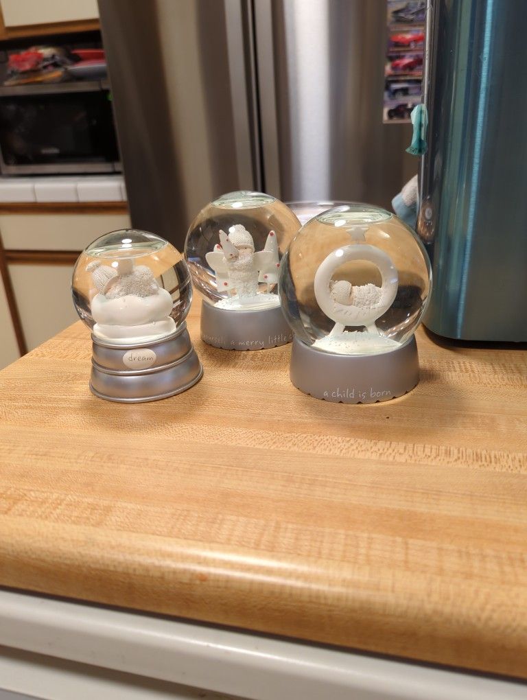 Department 56 Snow Globes For Babies