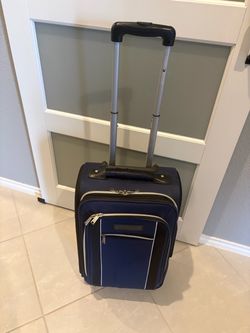 Tommy Hilfiger Spinner 20” Dark Blue Softside Carryon Suitcase Expandable Luggage