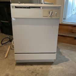 Hot Point Dishwasher 