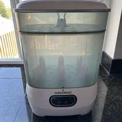 Baby Brezza one step baby bottle sterilizer dryer