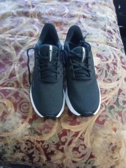 Nike Shoes 9 And A Half 