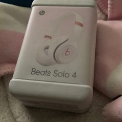 Beats Solo 4