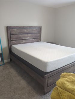 Bedroom set