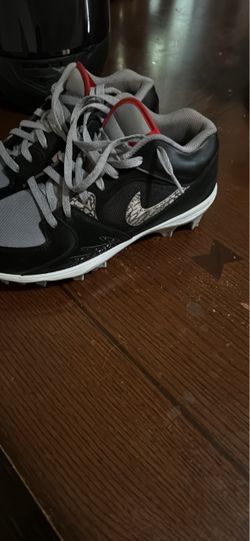 Football cleats 10.5