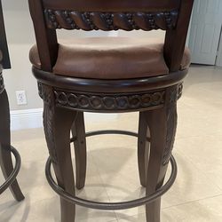 Swivel Bar Stool