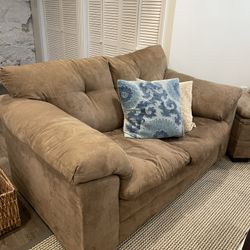 Jordan’s Furniture