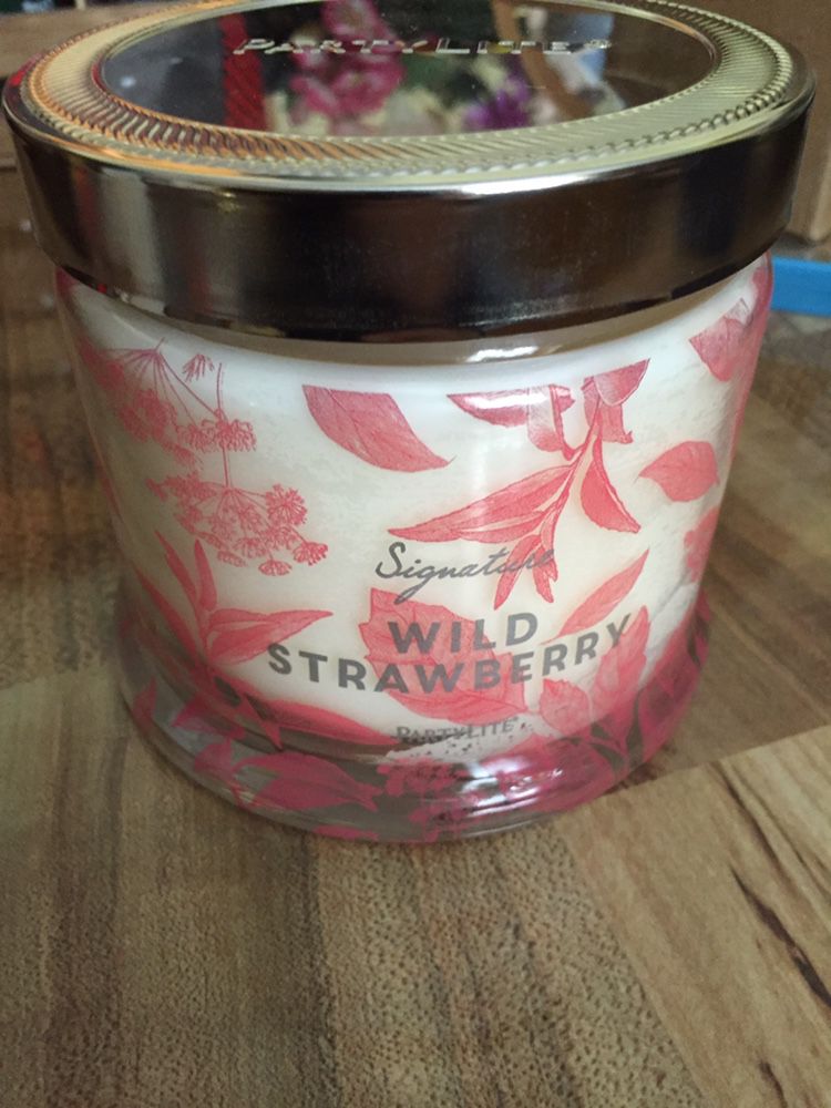 PartyLite Wild Strawberry  Scented Candle 