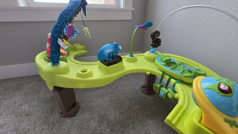 Baby Saucer Seat And Grow With Me Table