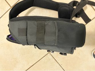 NICE SLING BAG WITH CHARGING CORD