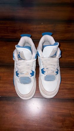 Air Jordan 4 Military  Size 4