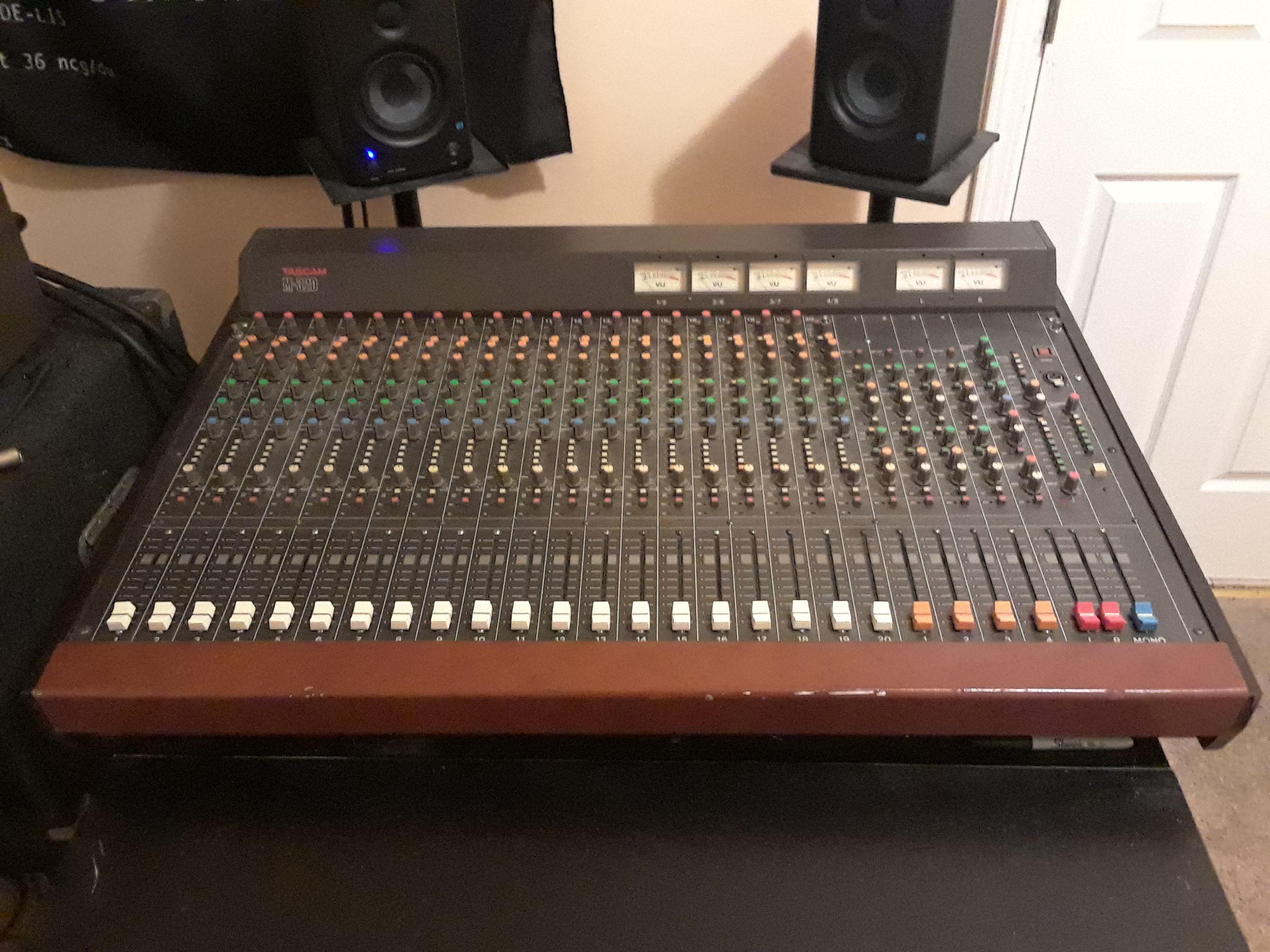 Tascam m320 console with flight case