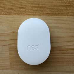 Nest Connect A0078 Wireless Wall Plug-In Range Extender Nest Secure System (B2)