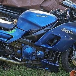 98 Zzr 600 And 92 Zx11