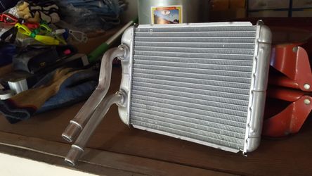 2004 gmc Yukon engine heater core